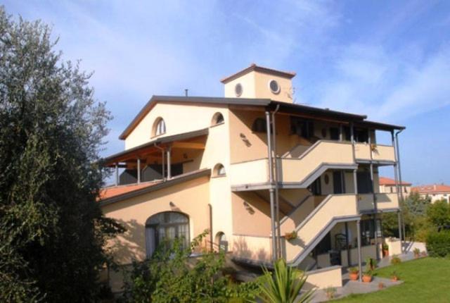 Hotel Carlo's