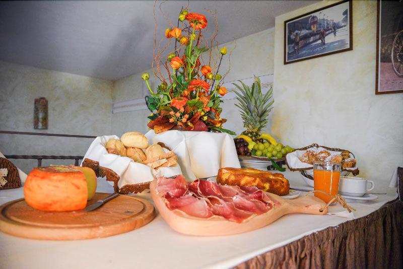 Carlo's 3* Castagneto Carducci