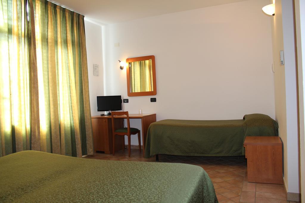 Hotel Carlo's Castagneto Carducci